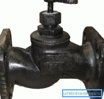 Im Foto - Flansch Gusseisen Schraubventil. Im Foto - Flansch Gusseisen Schraubventil.