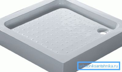 Auf einem Foto - eine quadratische kleine Schüssel
