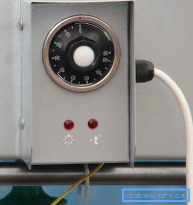 Auf dem Foto - Sommerdusche mit Thermostat Auf dem Foto - Sommerdusche mit Thermostat