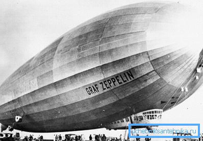 Auf dem Foto - deutsches Luftschiff Graf Zeppelin. Duralumin wurde für die Konstruktion eines starren Rahmens verwendet, der das Flugzeug gegen Windböen resistent machte. Auf dem Foto - deutsches Luftschiff Graf Zeppelin. Duralumin wurde für die Konstruktion eines starren Rahmens verwendet, der das Flugzeug gegen Windböen resistent machte.