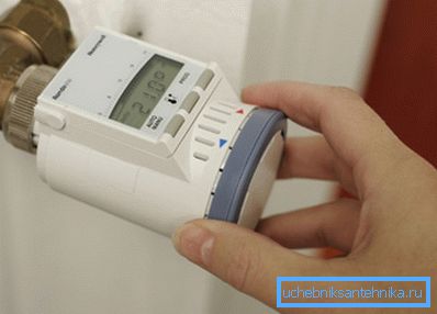 Auf dem Foto - mit einem unabhängigen Schema können Sie die Temperatur des Kühlmittels einstellen Auf dem Foto - mit einem unabhängigen Schema können Sie die Temperatur des Kühlmittels einstellen