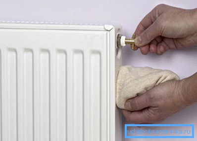 Auf dem Foto: hochdrehen und das Futorki an den Enden entfernen Auf dem Foto: hochdrehen und das Futorki an den Enden entfernen