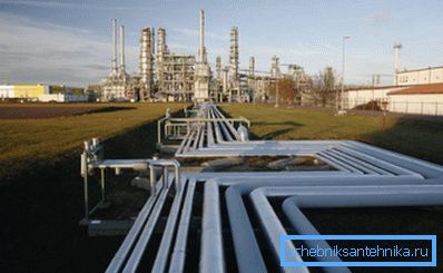Auf dem Foto - der Abschnitt der Pipeline Auf dem Foto - der Abschnitt der Pipeline