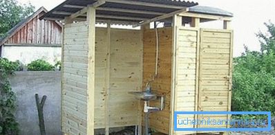 Auf dem Foto - die Möglichkeit, das Waschbecken und den Wassertank für die Dusche zu kombinieren Auf dem Foto - die Möglichkeit, das Waschbecken und den Wassertank für die Dusche zu kombinieren