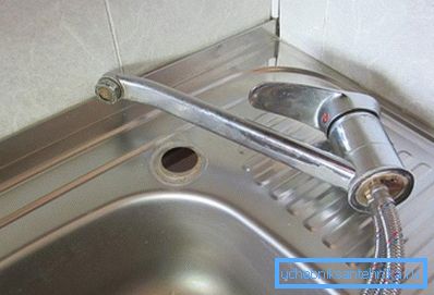 Auf dem Foto: Sie können ein defektes Gerät in nur einer Stunde mit eigenen Händen austauschen. Auf dem Foto: Sie können ein defektes Gerät in nur einer Stunde mit eigenen Händen austauschen.