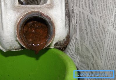 Auf dem Foto verstopft die Eisenbatterie Auf dem Foto verstopft die Eisenbatterie