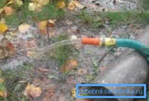 Auf die direkte Frage, wie viel ein Brunnen nach dem Bohren pumpen soll, können Sie eine direkte Antwort geben - bis vollkommen sauberes Wasser kommt Auf die direkte Frage, wie viel ein Brunnen nach dem Bohren pumpen soll, können Sie eine direkte Antwort geben - bis vollkommen sauberes Wasser kommt