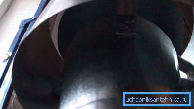 Das Bild zeigt die Klammern und Verbindungen. Das Bild zeigt die Klammern und Verbindungen.