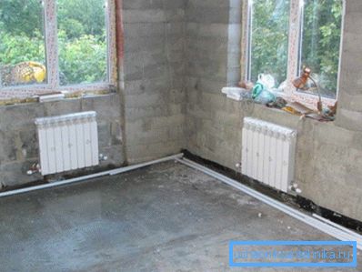Der beste Ort für die Batterie ist unter der Fensteröffnung. Der beste Ort für die Batterie ist unter der Fensteröffnung.
