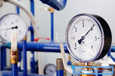 Der Druck in den Rohren bestimmt weitgehend, wie effektiv das gesamte System arbeitet. Der Druck in den Rohren bestimmt weitgehend, wie effektiv das gesamte System arbeitet.