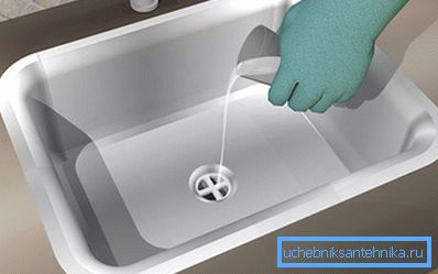 Einige Formulierungen für solche Arbeiten können giftig sein. Daher ist es ratsam, persönliche Schutzausrüstungen zu verwenden, wenn Sie mit ihnen arbeiten. Einige Formulierungen für solche Arbeiten können giftig sein. Daher ist es ratsam, persönliche Schutzausrüstungen zu verwenden, wenn Sie mit ihnen arbeiten.