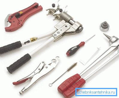 Die notwendigen Hilfsmittel bringen Amateurarbeit auf ein professionelles Niveau. Die notwendigen Hilfsmittel bringen Amateurarbeit auf ein professionelles Niveau.