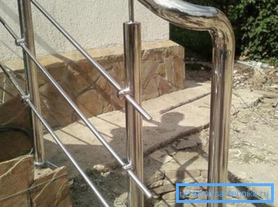 Edelstahl-Spiegelrohr für Geländer - Handläufe und Geländer Edelstahl-Spiegelrohr für Geländer - Handläufe und Geländer