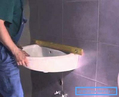 Stellen Sie sicher, dass die Installation auf Gebäudeebene korrekt ist. Stellen Sie sicher, dass die Installation auf Gebäudeebene korrekt ist.
