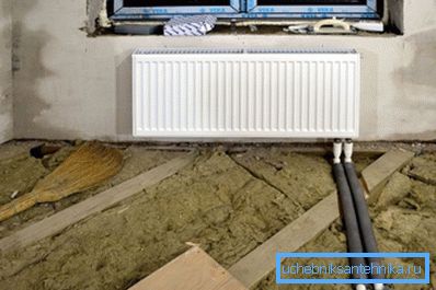 Sehr praktisch, wenn Sie bei sich zu Hause wohnen, wenn Sie die Rohre unter dem Bodenbelag verstecken möchten - Sie erhalten einen kleinen Ausschnitt des Systems „Warmboden“ Sehr praktisch, wenn Sie bei sich zu Hause wohnen, wenn Sie die Rohre unter dem Bodenbelag verstecken möchten - Sie erhalten einen kleinen Ausschnitt des Systems „Warmboden“