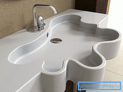 Das ursprüngliche Design der Spüle-Arbeitsplatte. Das ursprüngliche Design der Spüle-Arbeitsplatte.