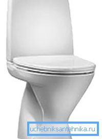 Das ursprüngliche Erscheinungsbild solcher Toiletten beinhaltet manchmal die Organisation einer Wasserversorgung durch den Sitz selbst, der über den gesamten Bereich mit dem Tank verbunden ist Das ursprüngliche Erscheinungsbild solcher Toiletten beinhaltet manchmal die Organisation einer Wasserversorgung durch den Sitz selbst, der über den gesamten Bereich mit dem Tank verbunden ist