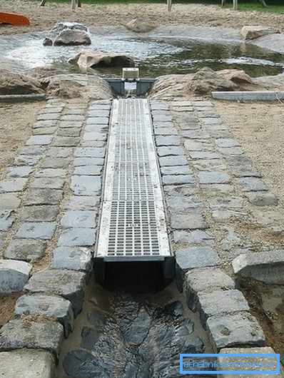 1225 Entladung in ein künstliches Reservoir
