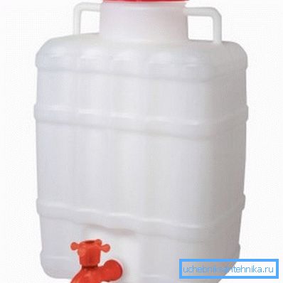 Tragbares Plastikwasserfass mit Hahn Tragbares Plastikwasserfass mit Hahn
