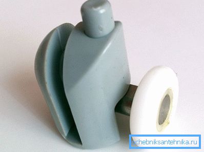 Einzelrolle aus Kunststoff für Dusche Einzelrolle aus Kunststoff für Dusche
