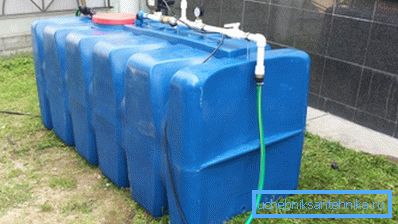 Kunststofftank zur Bewässerung mit Hahn und Beschlägen Kunststofftank zur Bewässerung mit Hahn und Beschlägen