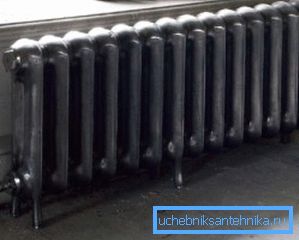 Die für die Montage der Batterie vorgesehene Wandfläche wird am besten im Voraus berechnet. Die für die Montage der Batterie vorgesehene Wandfläche wird am besten im Voraus berechnet.