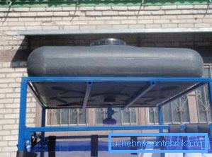Flachwassertank kann das Dach ersetzen. Flachwassertank kann das Dach ersetzen.