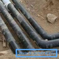 Wenn Sie die Hütte an die zentrale Wasserversorgung anschließen, stellen Sie sicher, dass das Wasser mit dem gewünschten Druck versorgt wird. Wenn Sie die Hütte an die zentrale Wasserversorgung anschließen, stellen Sie sicher, dass das Wasser mit dem gewünschten Druck versorgt wird.