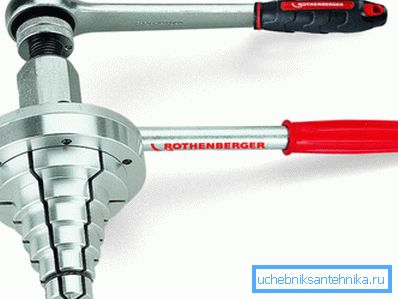 Es ist leicht, den richtigen Durchmesser des Expanderkopfes zu wählen. Es ist leicht, den richtigen Durchmesser des Expanderkopfes zu wählen.