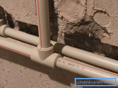 Heizungsrohre aus Polypropylen im Haus Heizungsrohre aus Polypropylen im Haus