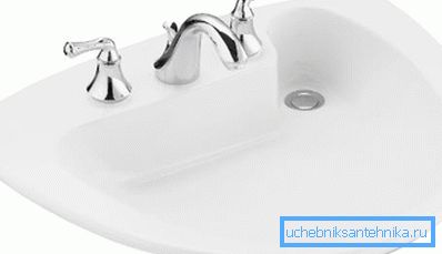Halbrunde Spüle mit Seitenablauf Halbrunde Spüle mit Seitenablauf