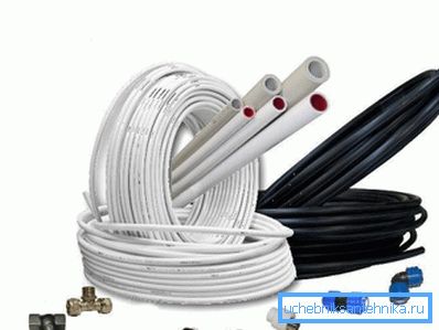 Bei der Verlegung von Wasserleitungen in einem Haus oder einer Wohnung müssen Sie zwischen Polypropylen und Metallkunststoff wählen Bei der Verlegung von Wasserleitungen in einem Haus oder einer Wohnung müssen Sie zwischen Polypropylen und Metallkunststoff wählen