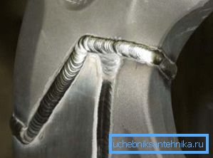 Ein Beispiel für eine hochwertige Gasnaht Ein Beispiel für eine hochwertige Gasnaht