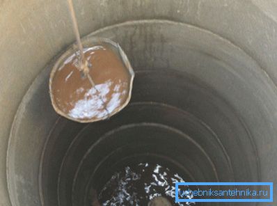 Ein Beispiel, wie schmutziges Wasser aussehen kann. Ein Beispiel, wie schmutziges Wasser aussehen kann.