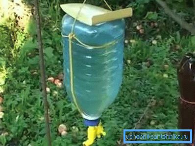Korken mit eingebettetem Wasserhahn. Korken mit eingebettetem Wasserhahn.