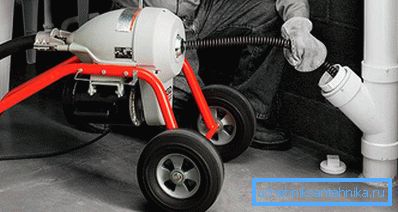 902 Reinigung mit Hilfe der Technik