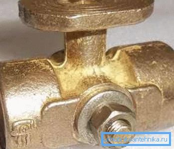 Langlebiger und zuverlässiger 11b18bk-Kran - genau das, was Sie benötigen, wenn Sie unter schwierigen Bedingungen mit erhöhten Temperaturen arbeiten Langlebiger und zuverlässiger 11b18bk-Kran - genau das, was Sie benötigen, wenn Sie unter schwierigen Bedingungen mit erhöhten Temperaturen arbeiten