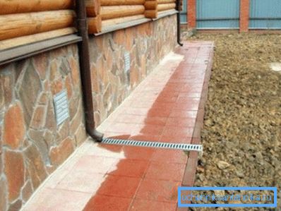 Produkte im Keller oder wie die Belüftung des Kellers in einem Holzhaus erfolgt Produkte im Keller oder wie die Belüftung des Kellers in einem Holzhaus erfolgt