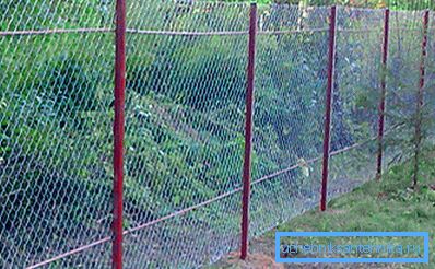 Das einfachste Design eines Metallgewebes erfordert kein festes Fundament, aber es ist unbedingt notwendig, den Landeplatz zu verstärken. Das einfachste Design eines Metallgewebes erfordert kein festes Fundament, aber es ist unbedingt notwendig, den Landeplatz zu verstärken.
