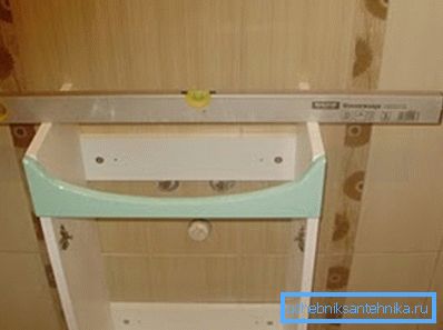 Der einfachste Rahmen aus Spanplatten mit doppelter Verstärkung und ohne Fassade