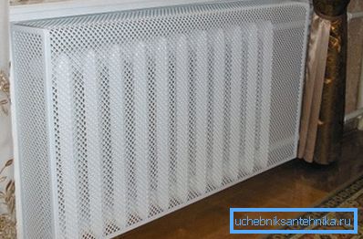 Das Kühlernetz verbessert sowohl das Erscheinungsbild neuer als auch alter Batterien Das Kühlernetz verbessert sowohl das Erscheinungsbild neuer als auch alter Batterien