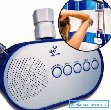 Radio für die Dusche, die auf dem Wasser läuft Radio für die Dusche, die auf dem Wasser läuft