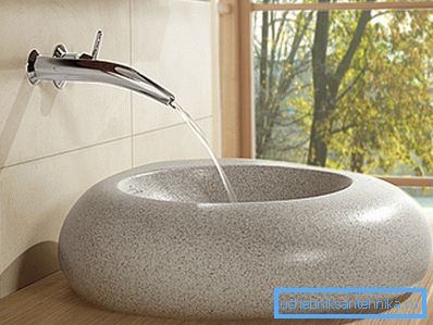 Waschbecken aus Naturstein für das Badezimmer ist sehr teuer