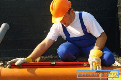 Wenn Sie den Kofferraum draußen haben, riskieren Sie ständig andere Geräusche. Wenn Sie den Kofferraum draußen haben, riskieren Sie ständig andere Geräusche.