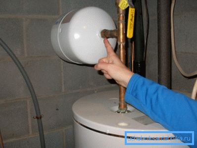 Extender an der Wand montiert Extender an der Wand montiert