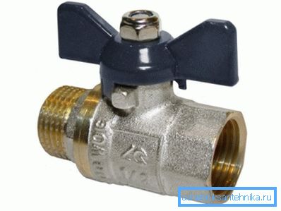 Der Schmetterlingsgriff ist kompakt. Der Schmetterlingsgriff ist kompakt.