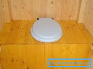 Selbst gemachte hölzerne Toilettenschüssel Selbst gemachte hölzerne Toilettenschüssel