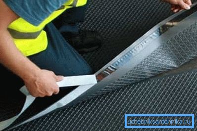Selbstklebende Abdichtung. Selbstklebende Abdichtung.