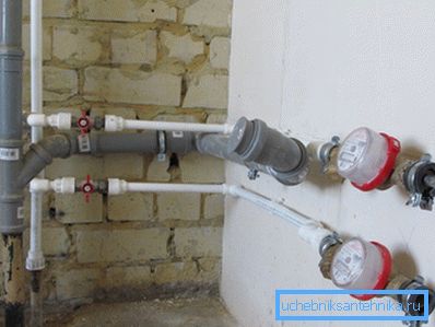 Kugelhähne an Wasserversorgungsleitungen. Kugelhähne an Wasserversorgungsleitungen.