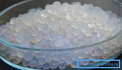 Silicagel - ein Trockenmittel, das anstelle von Ziegeln verwendet werden kann. Silicagel - ein Trockenmittel, das anstelle von Ziegeln verwendet werden kann.